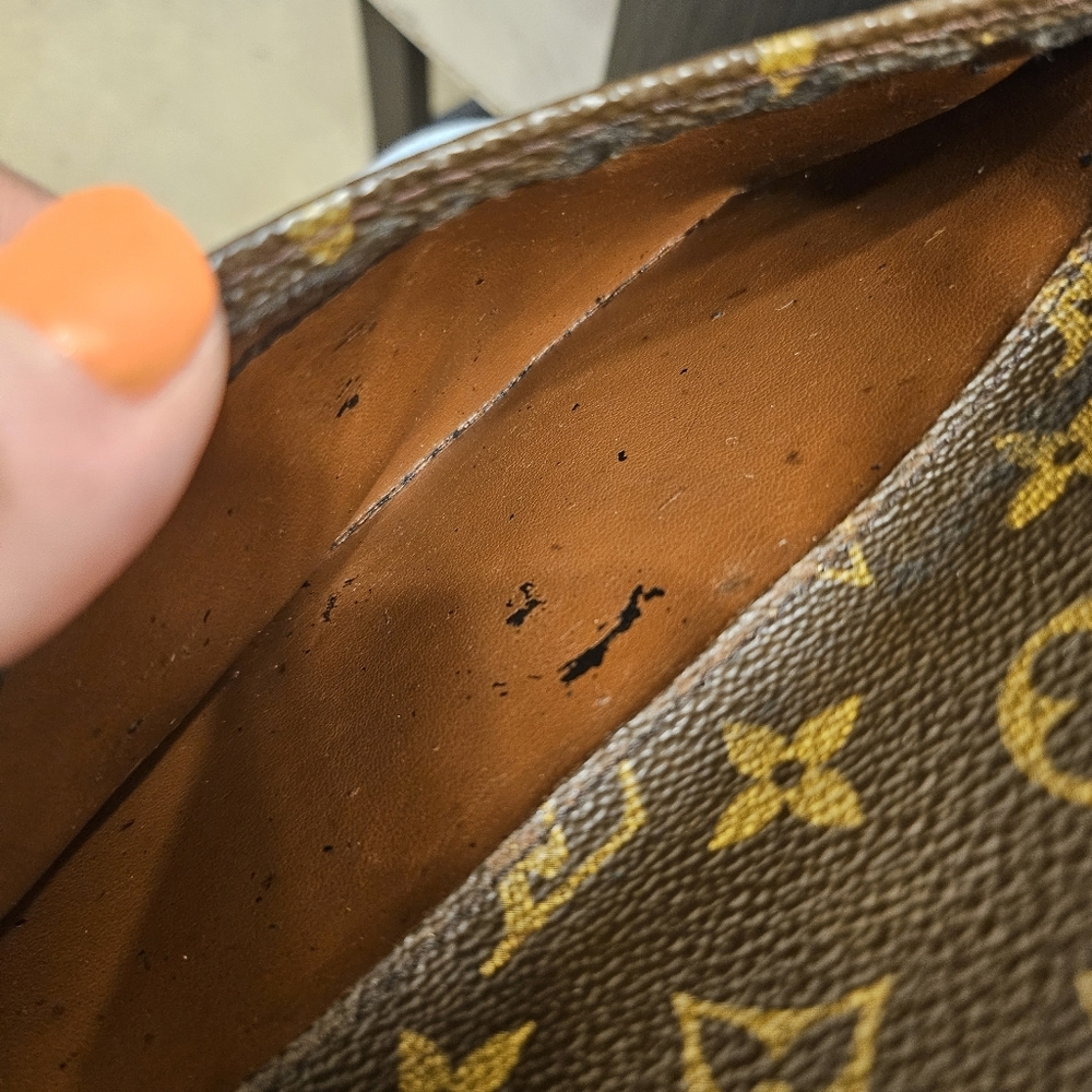 Louis Vuitton Brown Monogram Clutch - Original Strap - Picture 14 of 15